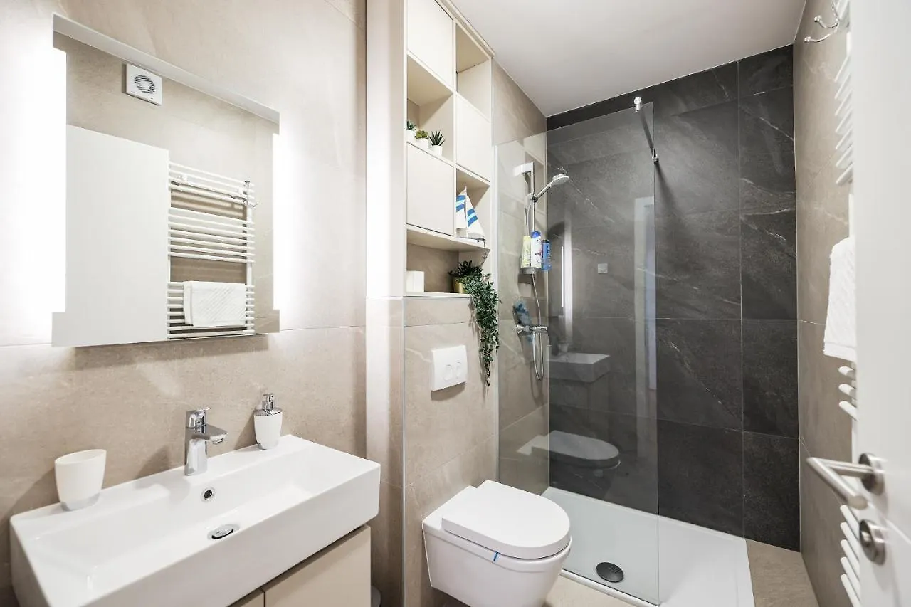 شقة Premium Residence Ventus Rosa - Mistral Garden زادار